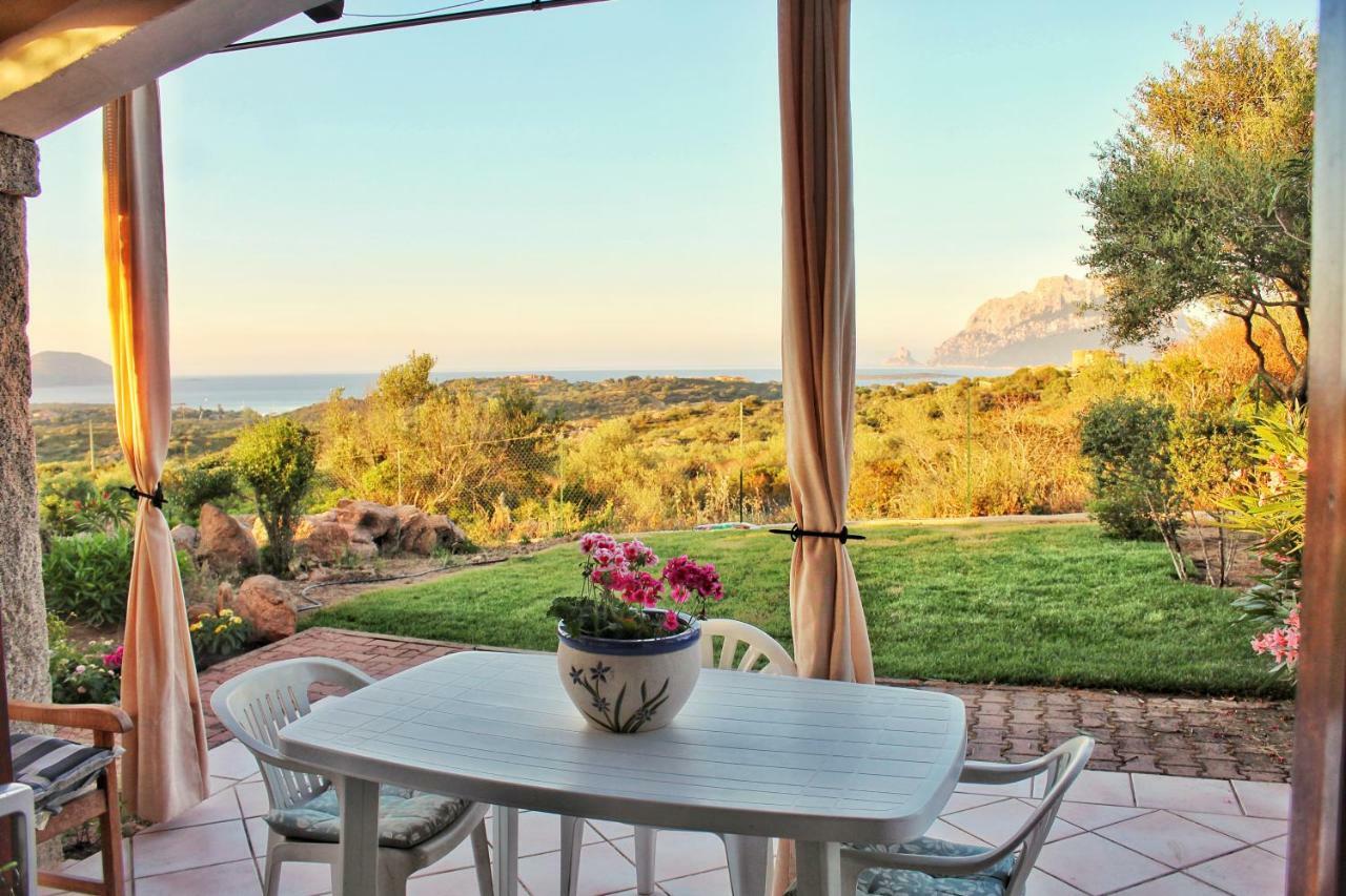 Villa Le Caterine à Porto San Paolo  Extérieur photo